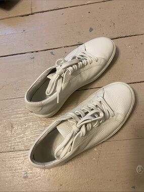 Ecco Women's White Leather Low-Profile Sneakers